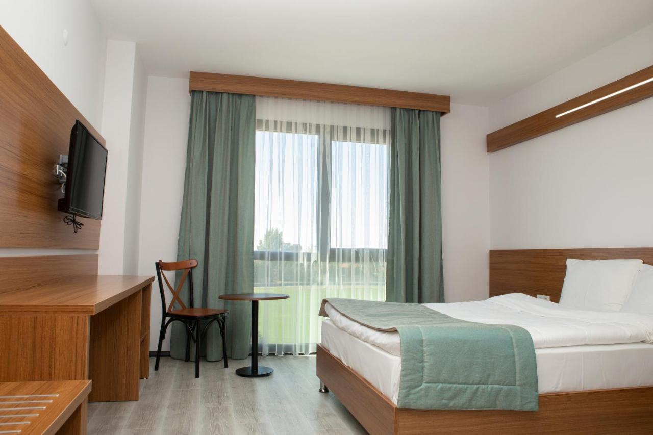טקירדג Business Express Hotel מראה חיצוני תמונה